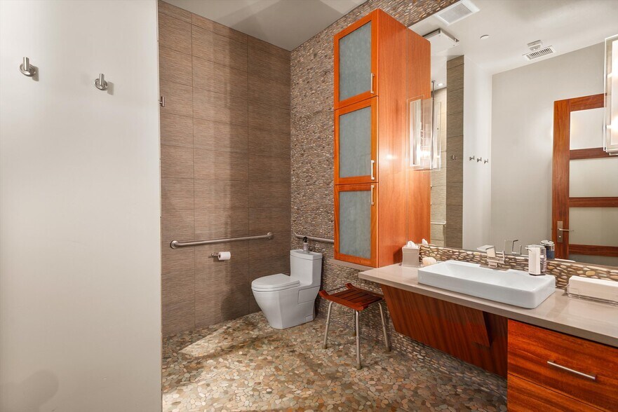 More Photos Of 241 Robinson St, Basalt Storefront For Sale