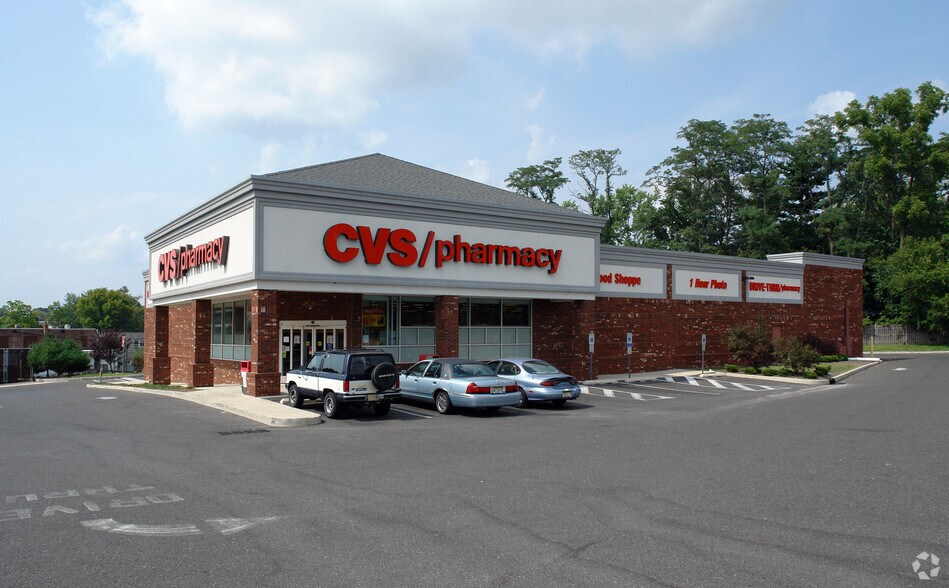 Primary Photo Of 109 Berlin Rd, Clementon Drugstore For Lease