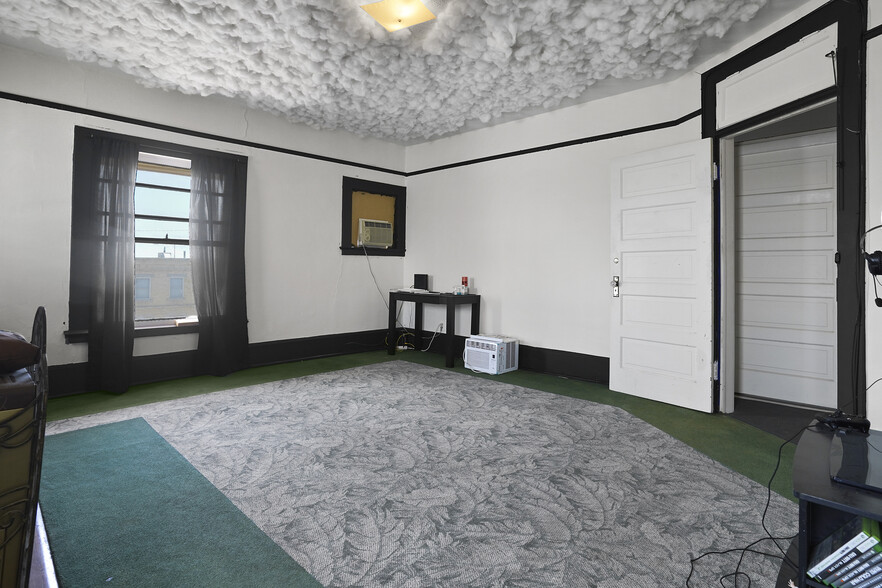 More Photos Of 1207 E Rio Grande Ave, El Paso Apartments For Sale