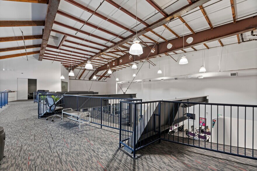 More Photos Of 850 Hampshire Rd, Westlake Village Office For Lease