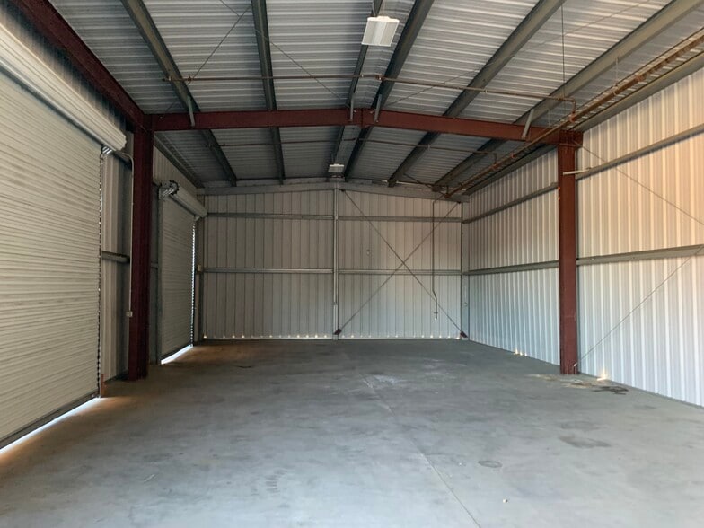 More Photos Of 11185 Roswell Ave, Pomona Warehouse For Lease