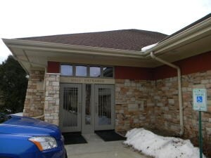 More Photos Of 1550-1556 W Mequon Rd, Mequon Freestanding For Sale