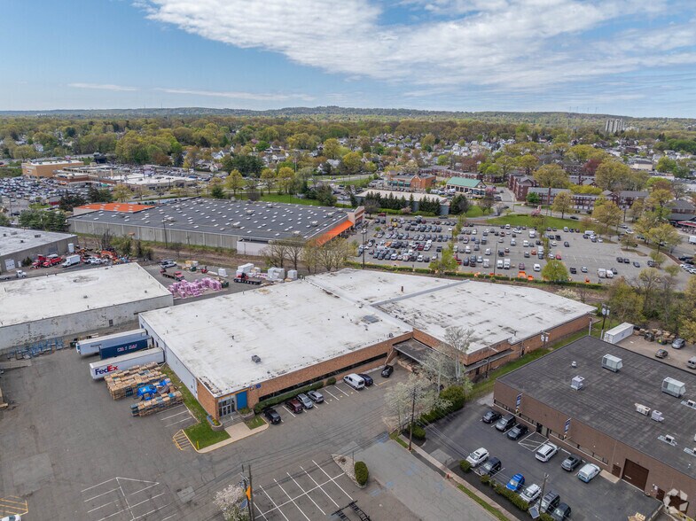 More Photos Of 35 Styertowne Rd, Clifton Unknown For Lease