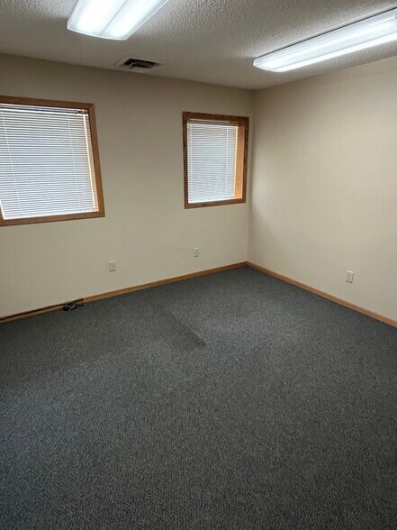 More Photos Of 715 N Main St, River Falls Office For Lease