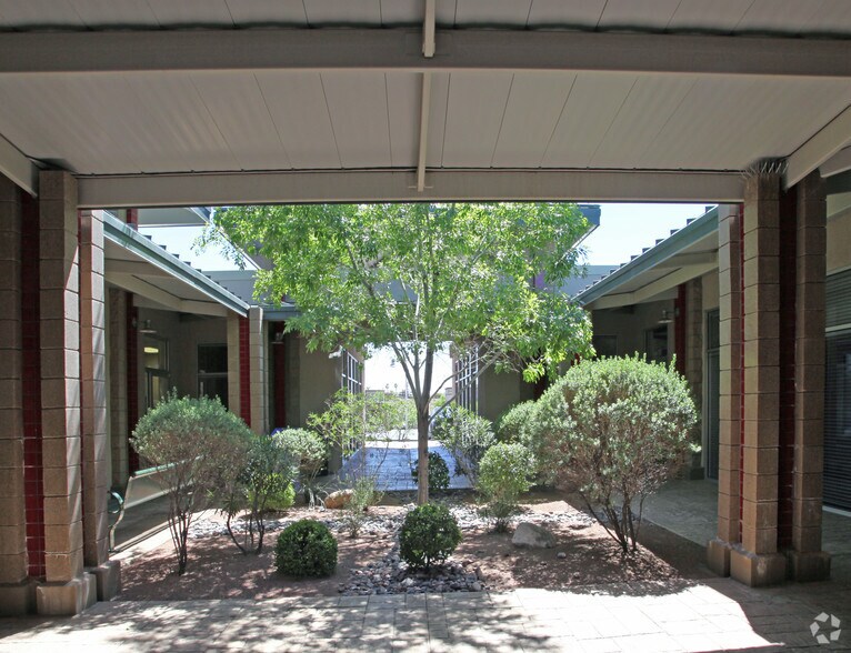 More Photos Of 7170 Westwind Dr, El Paso Medical For Lease