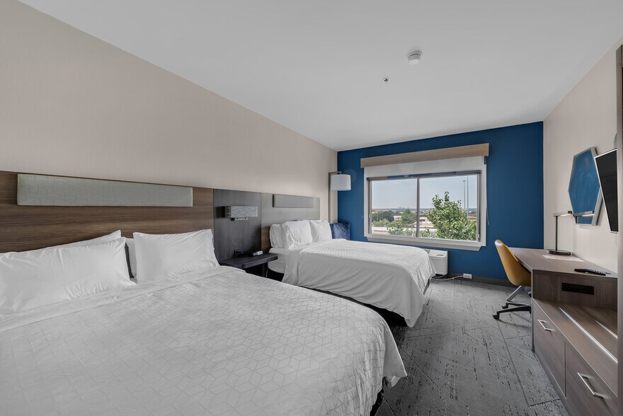 More Photos Of 4609 Citylake Blvd W, Fort Worth Hotel For Sale