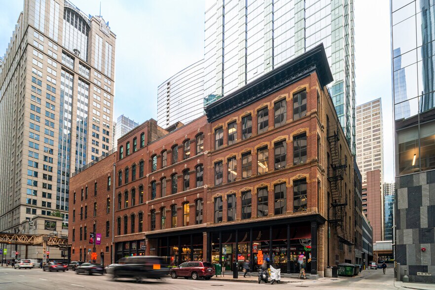 More Photos Of 175 N Franklin St, Chicago Loft Creative Space For Lease