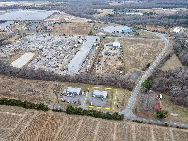 More Photos Of 10960 Bloomsbury Rd, King George Warehouse For Lease