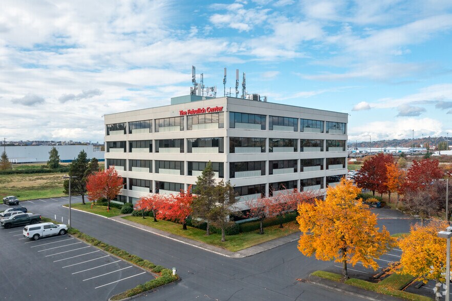 More Photos Of 3600 Port of Tacoma Rd, Tacoma Office For Lease