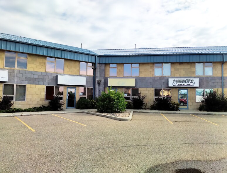More Photos Of 7471 Edgar Industrial Bnd, Red Deer Warehouse For Lease
