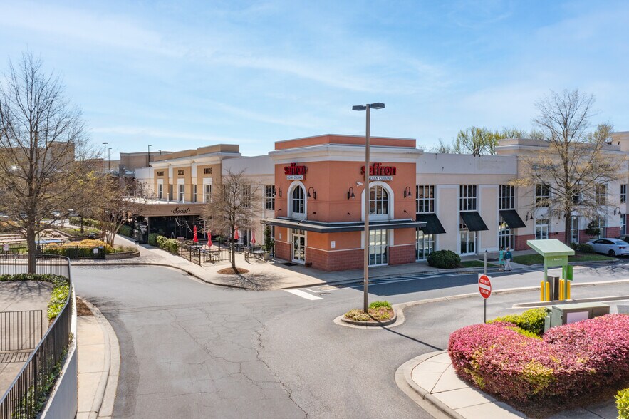 More Photos Of 2135 Ayrsley Town Blvd, Charlotte Freestanding For Lease