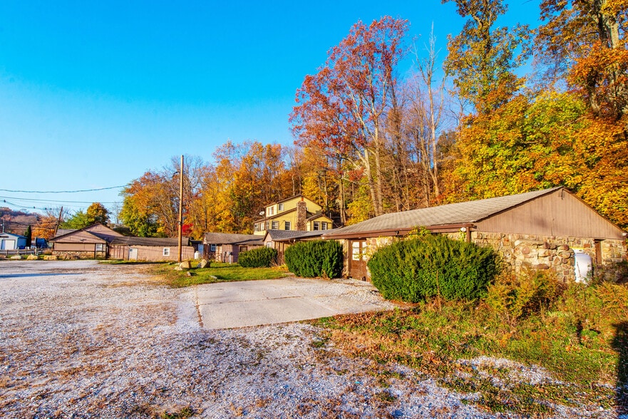 More Photos Of 148 Route 181, Lake Hopatcong Apartments For Sale