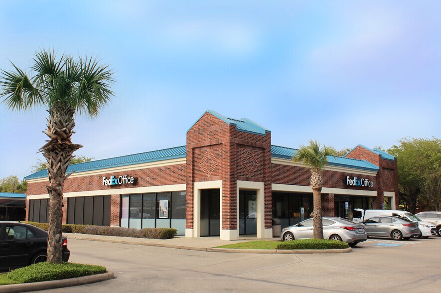 More Photos Of 411-495 Bay Area Blvd, Houston Unknown For Lease