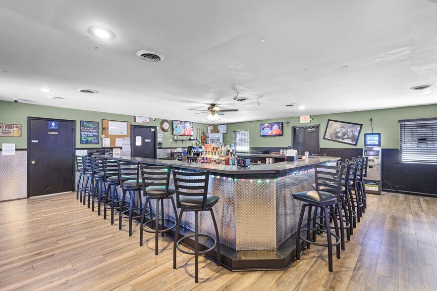 More Photos Of 519 N Main St, Caseyville General Retail For Sale