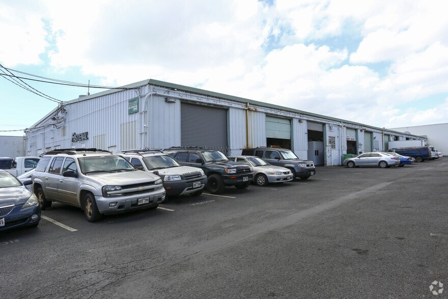 More Photos Of 720 Moowaa St, Honolulu Unknown For Lease