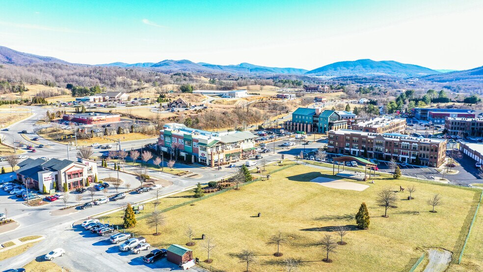 More Photos Of 32 Town Center Street, Daleville Office For Sale