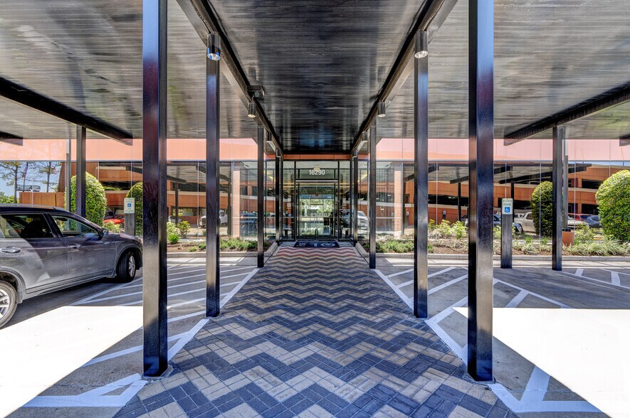 More Photos Of 16290 Katy Fwy, Houston Office For Sale