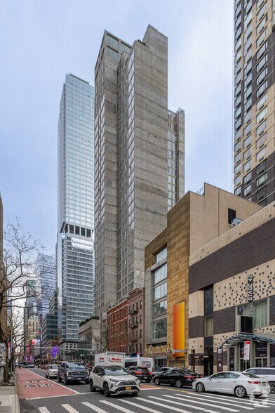 More Photos Of 400 W 42nd St, New York Hotel For Lease