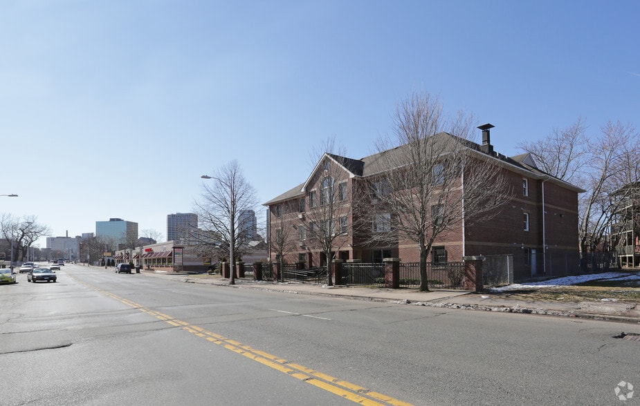 More Photos Of 25-73 Albany Ave, Hartford Unknown For Lease