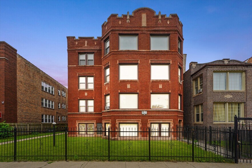 More Photos Of 7932 S Saint Lawrence Ave, Chicago Apartments For Sale