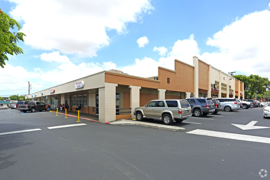 Primary Photo Of 94-300 Farrington Hwy, Waipahu Unknown For Lease