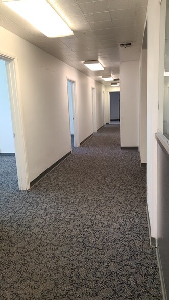 More Photos Of 1601 H St, Bakersfield Office Residential For Lease