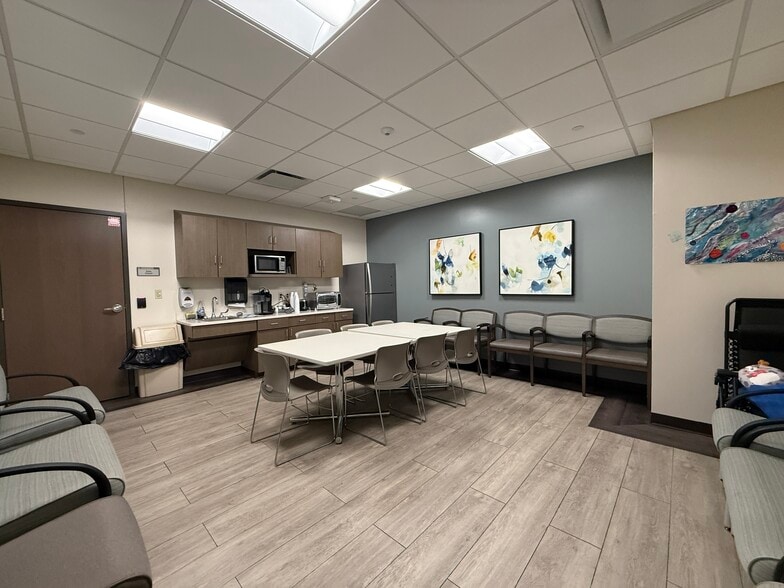 More Photos Of 9697 191st St, Mokena Office For Lease