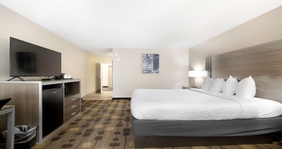 More Photos Of 200 S State Highway 49, Jackson Hotel For Sale