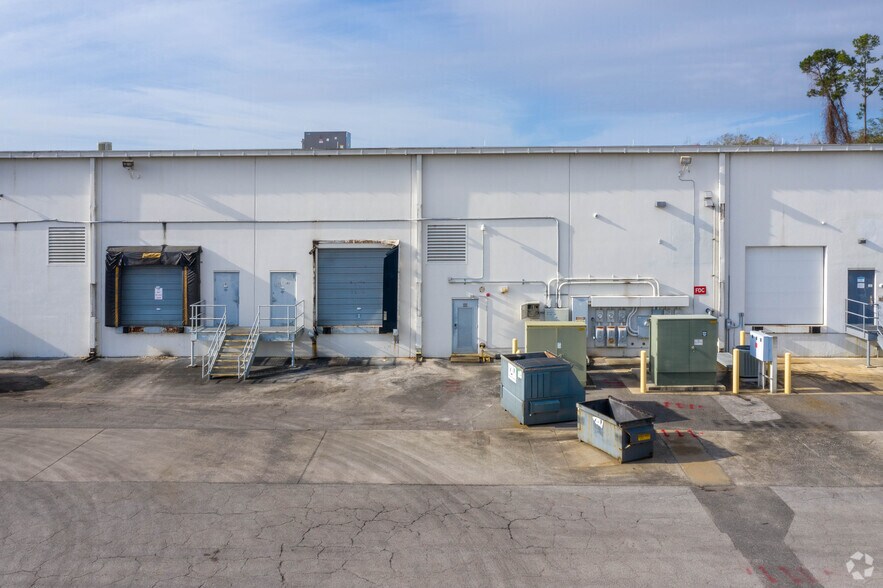 More Photos Of 6602 Executive Park Ct, Jacksonville Industrial For Lease