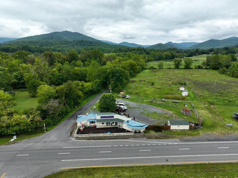 More Photos Of 12167 Lee Hwy, Sperryville Veterinarian Kennel For Sale