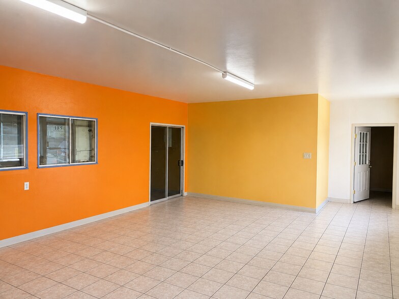 More Photos Of 185 Mason St, Ukiah Storefront Retail Office For Lease