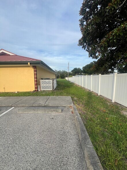 More Photos Of 2901 Us-301, Ellenton Medical For Lease