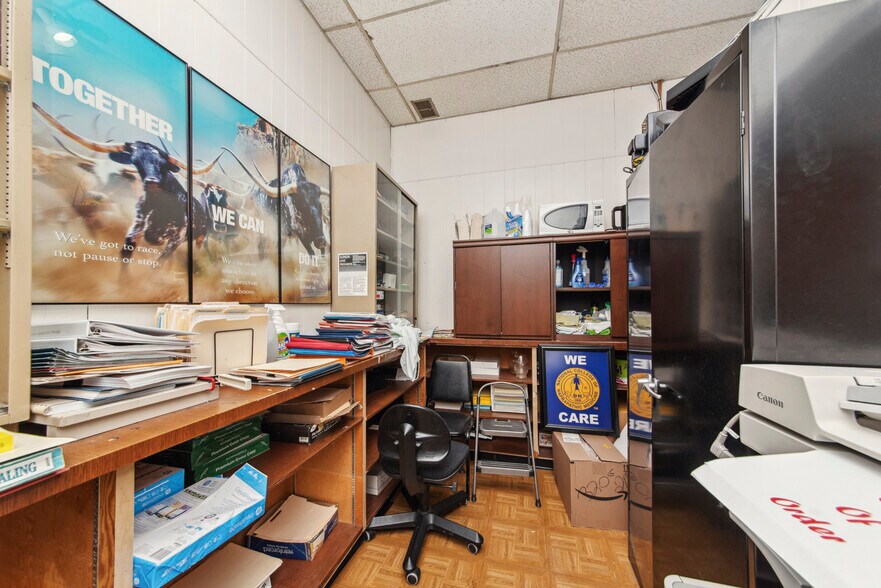 More Photos Of 3330 N Milwaukee Ave, Chicago Medical For Sale