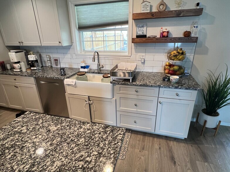 More Photos Of 16545 Madison Rd, Nampa Service For Sale