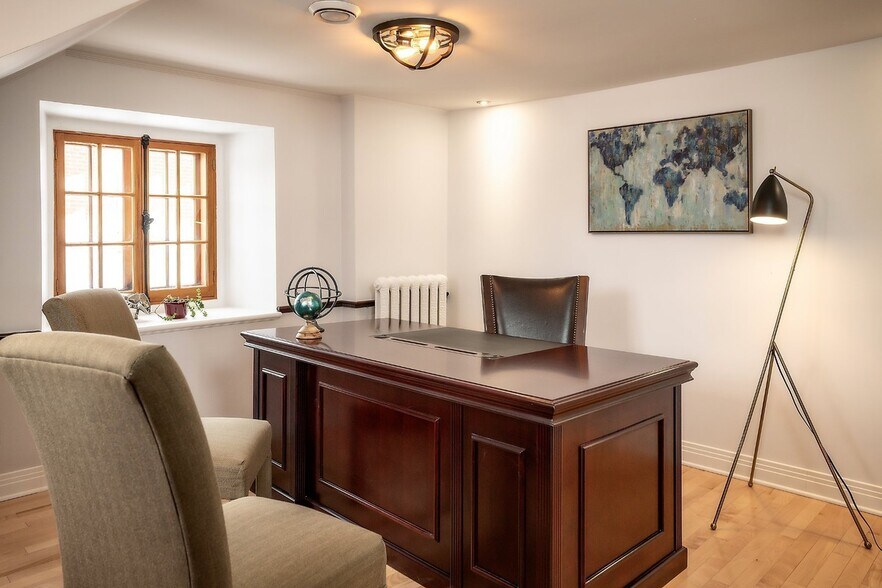 More Photos Of 6 Rue Saint-Michel, Vaudreuil-dorion Office Residential For Lease