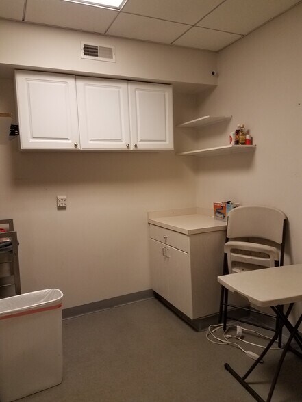 More Photos Of 1860-1868 Centre St, West Roxbury General Retail For Sale