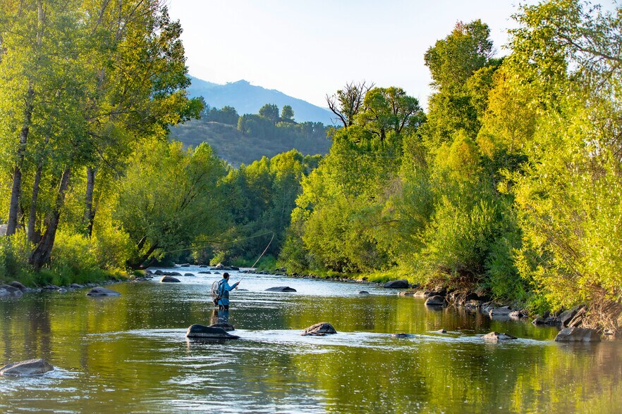 More Photos Of 24 5th St, Steamboat Springs Storefront Retail Office For Sale