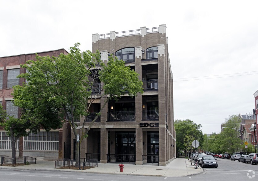 More Photos Of 1700 W Division St, Chicago Apartments For Lease
