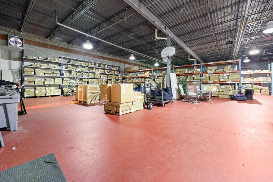 More Photos Of 16172 Imperial Pky, Strongsville Service For Sale