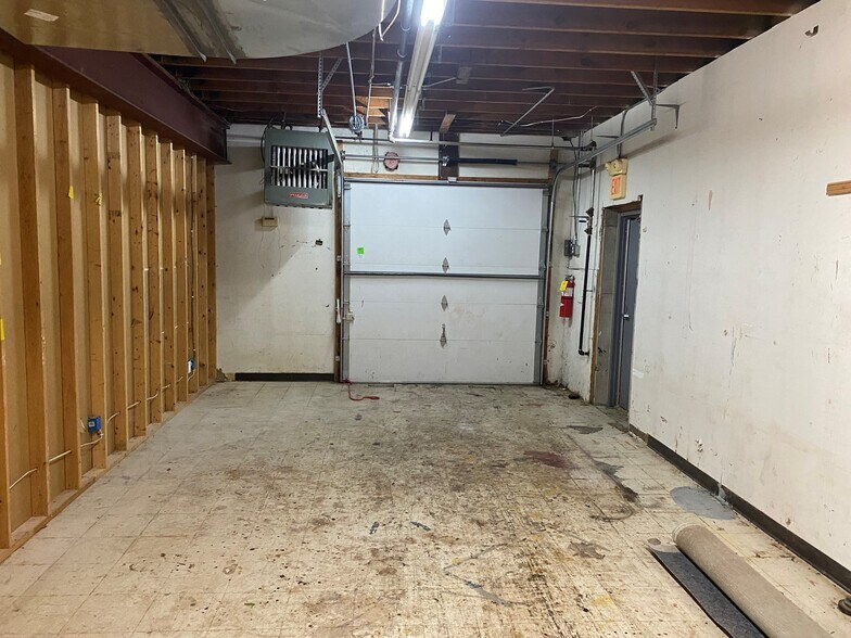 More Photos Of 11620 Crooked Lake Blvd NW, Coon Rapids Freestanding For Lease