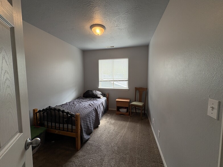 More Photos Of 119 E King St, Meridian Apartments For Sale