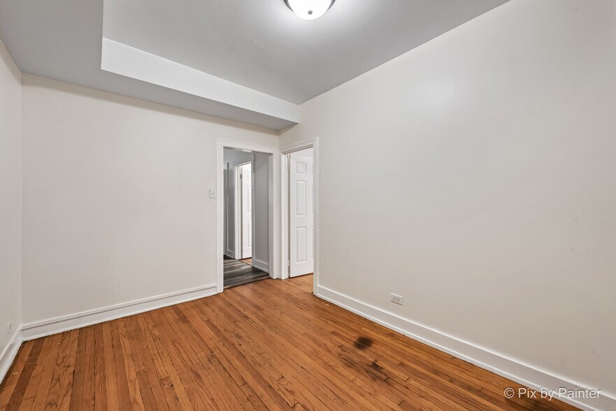 More Photos Of 7833 S Kingston Ave, Chicago Apartments For Sale