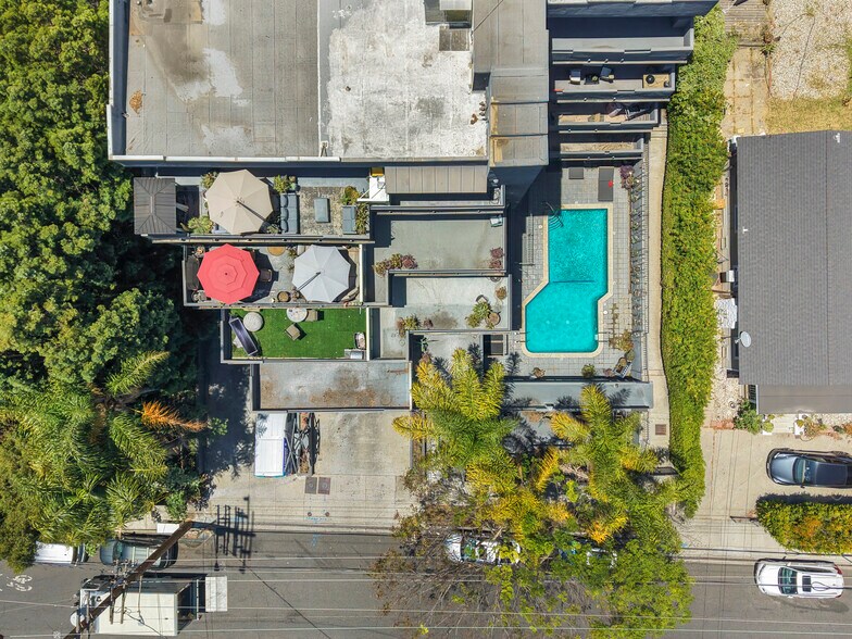 More Photos Of 939 Palm Ave, West Hollywood Apartments For Sale