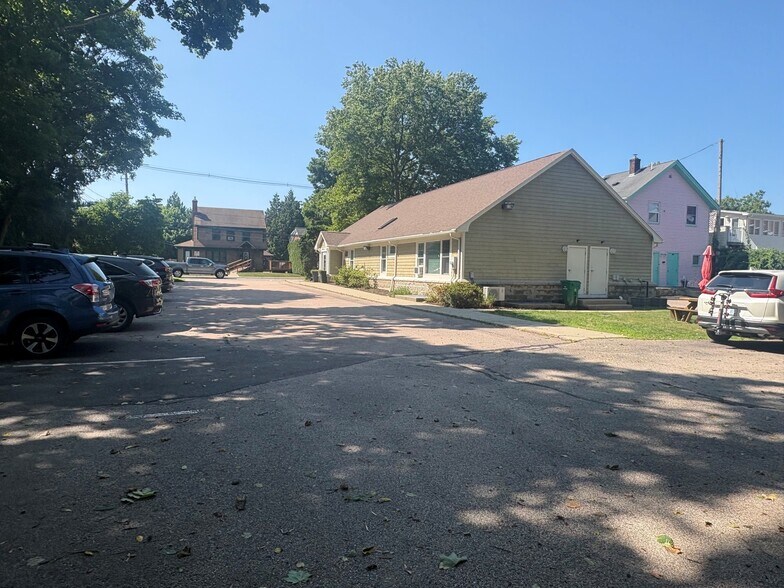 More Photos Of 163 Main St, South Kingstown Medical For Sale