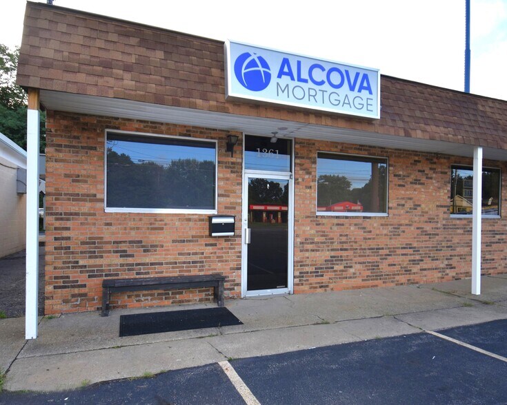 More Photos Of 1305-1363 S Raccoon Rd, Austintown Storefront For Sale