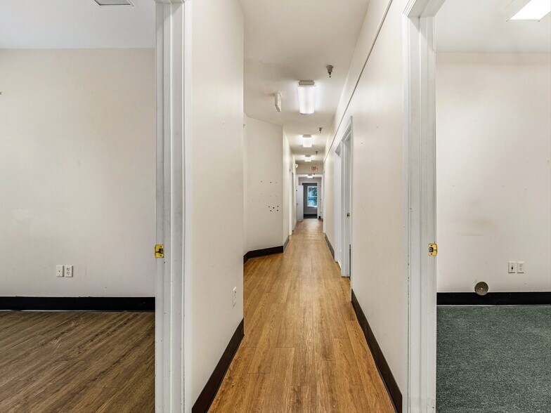 More Photos Of 64 Clingman Ave, Asheville Office For Lease