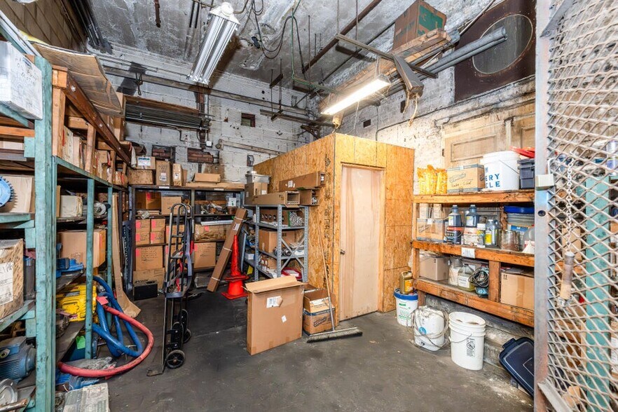 More Photos Of 521 Langley Ave, Saint Joseph Industrial For Sale