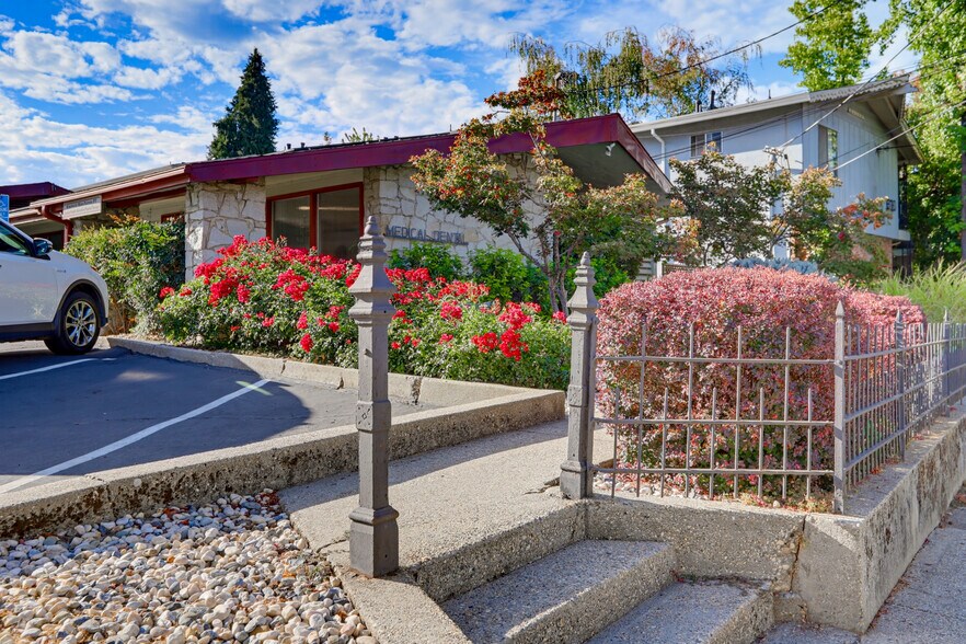 More Photos Of 316 S Auburn St, Grass Valley Medical For Sale