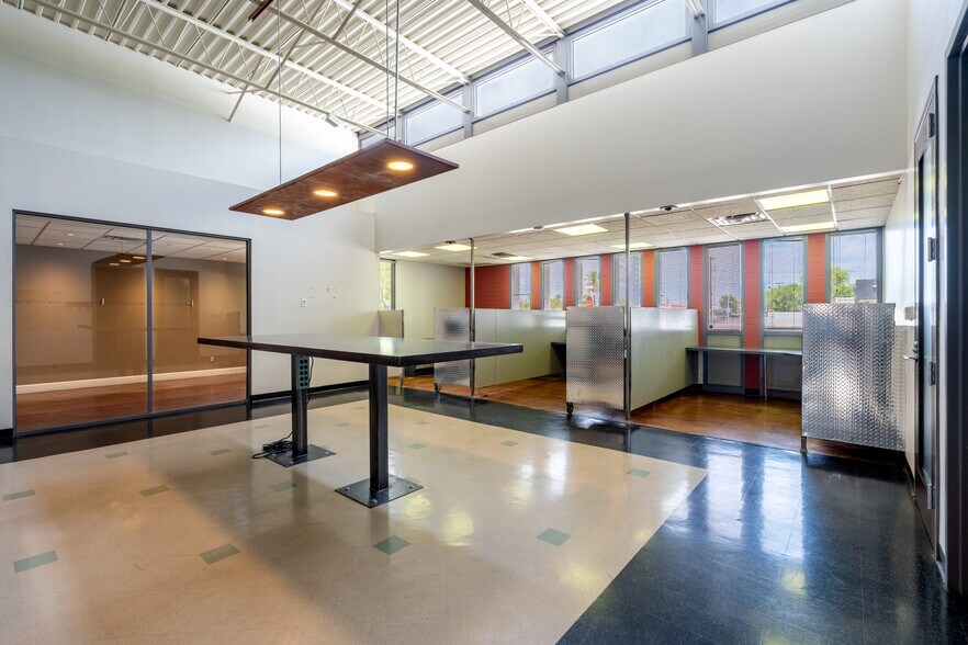 More Photos Of 3811 N 24th St, Phoenix Loft Creative Space For Lease