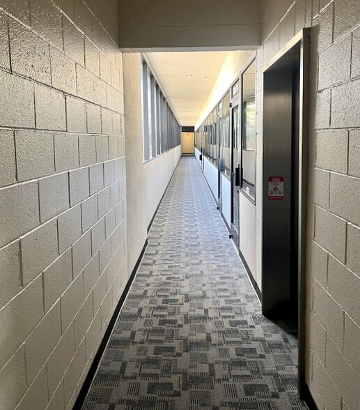 More Photos Of 6431 W Sahara Ave, Las Vegas Loft Creative Space For Lease